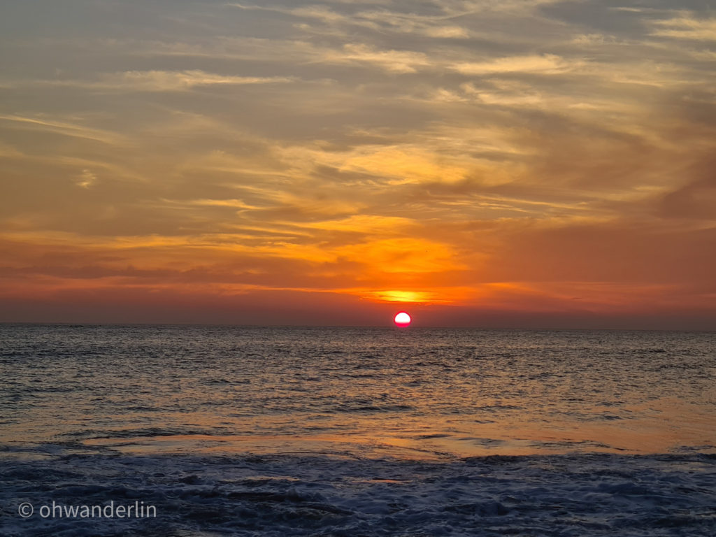 sunset in playa zicatela puerto escondido
