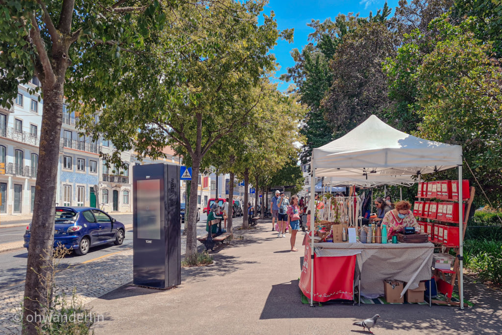 Feira do Príncipe Real  antique fair lisbon